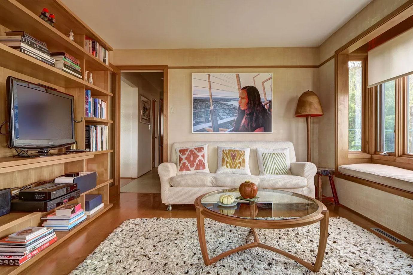 Sex And The City's Kim Cattrall Lists Hamptons Cottage