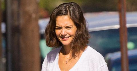 Katie holmes set post pic