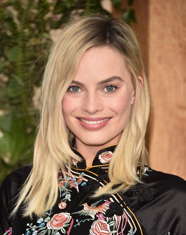 margot robbie prince harry texts boyfriend