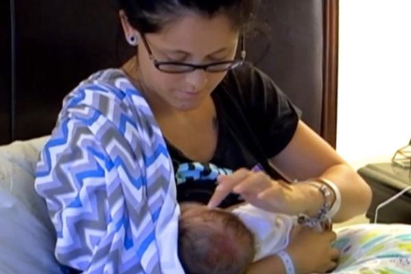 jenelle-evans-breastfeeding-kaiser