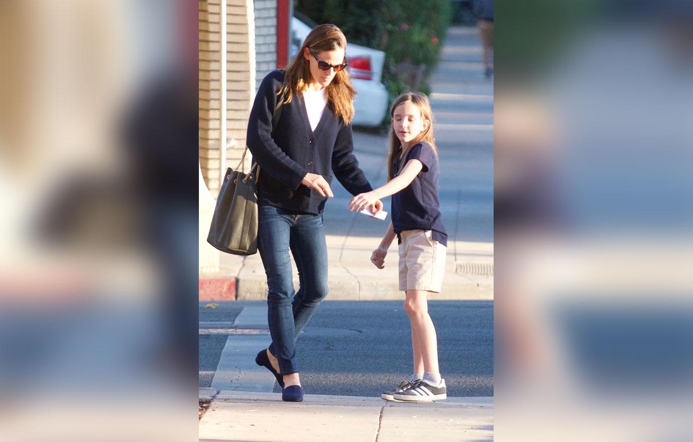 Jennifer Garner takes Seraphina to an optometrist appointment