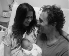 2010__01__Matthew_McConaughey_Vida_Alves_JAN291 225×181.jpg