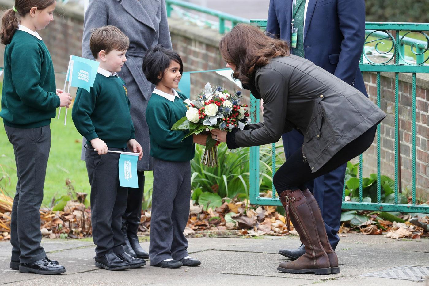 pregnant kate middleton gardening kids pics 04