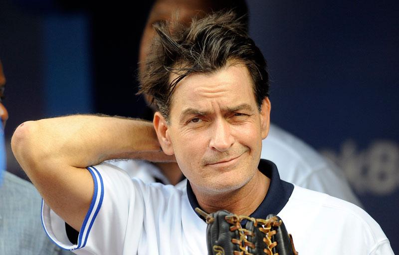 charlie sheen rihanna twitter feud 07