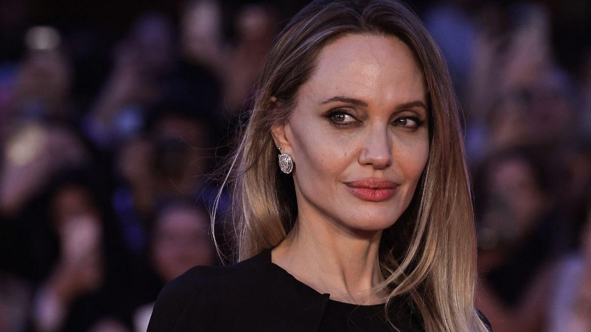 Angelina jolie