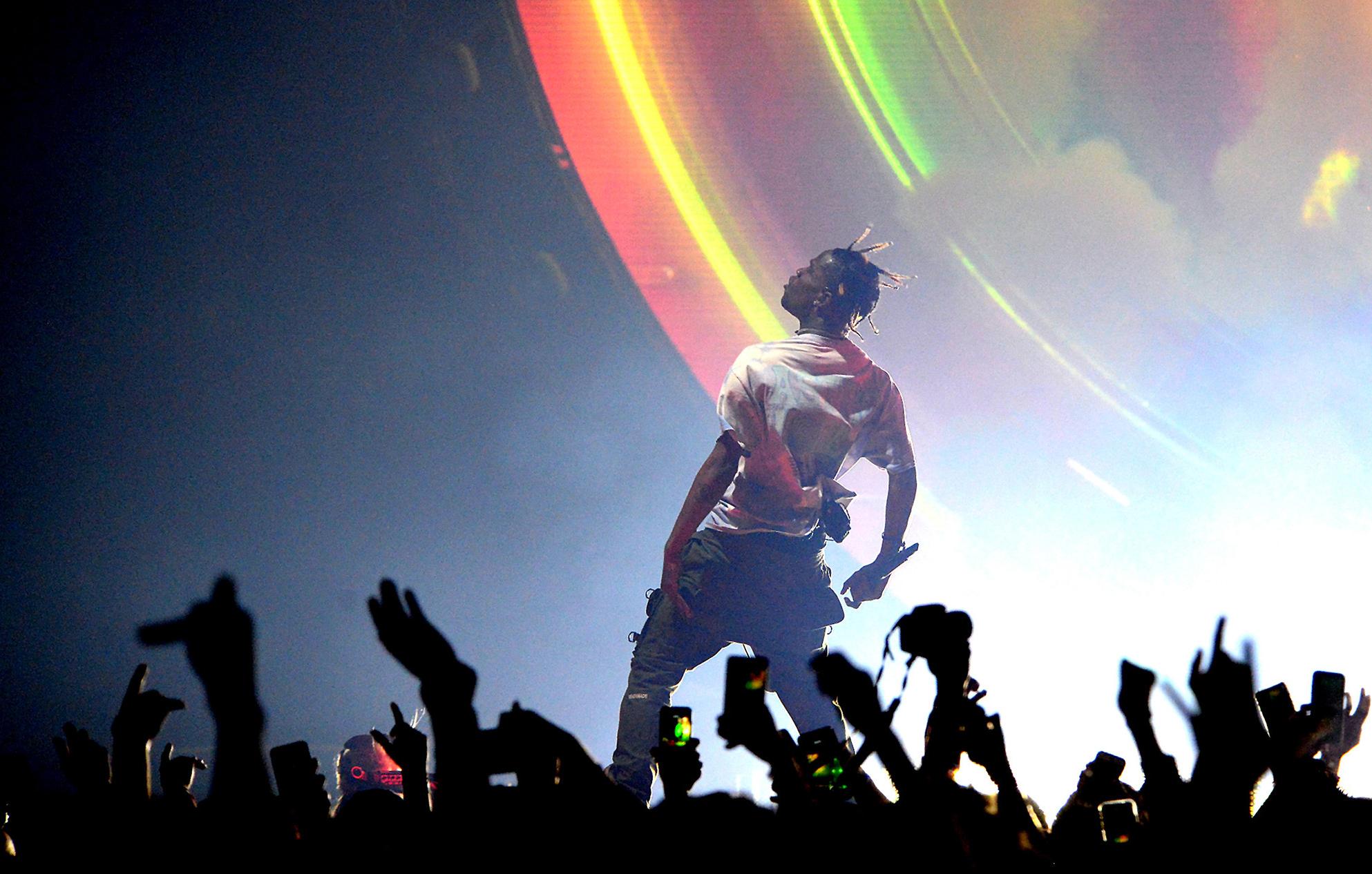 police chief reportedly shared concerns about crowd control with travis scott prior to deadly astroworld festival