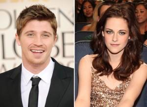 2011__01__Garrett_Hedlund_Kristen_Stewart_Jan20newsnea 300×219.jpg