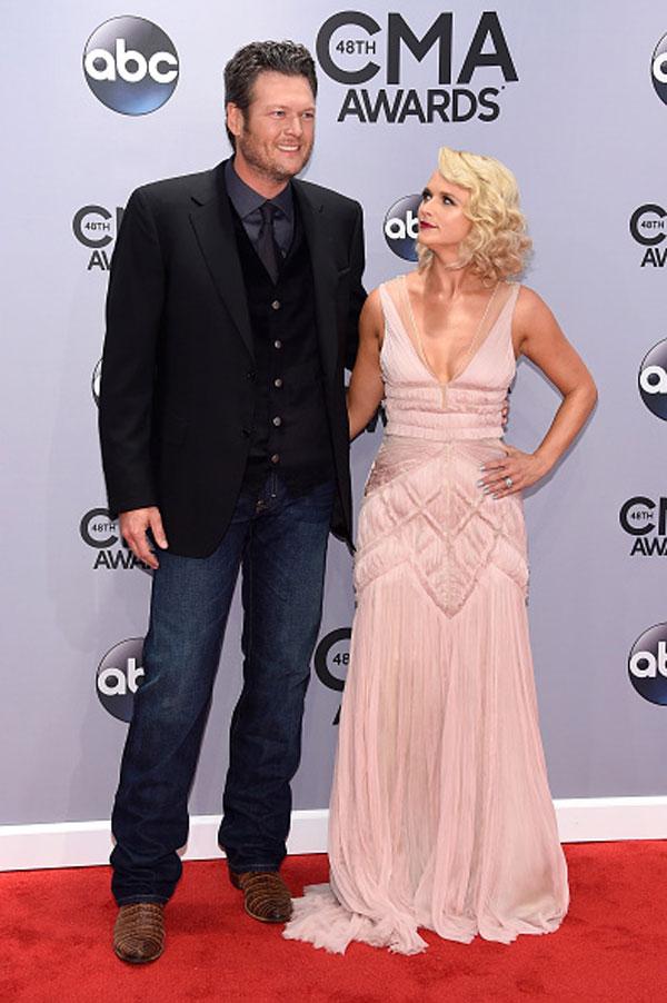 Miranda lambert begs for blake shelton