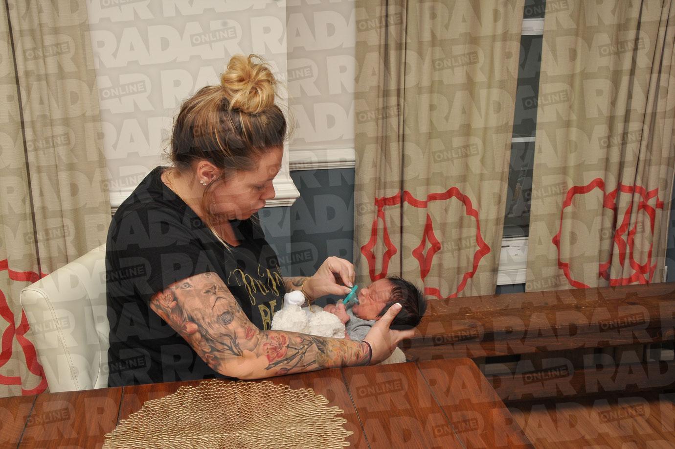 EXCLUSIVE: Kailyn Lowry seen for the first time since giving birth to new baby boy