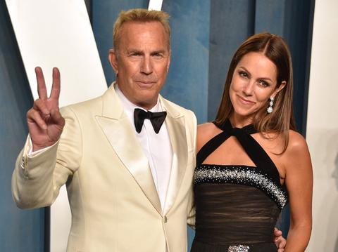 kevin costner clueless wife christine baumgartner romance neighbor