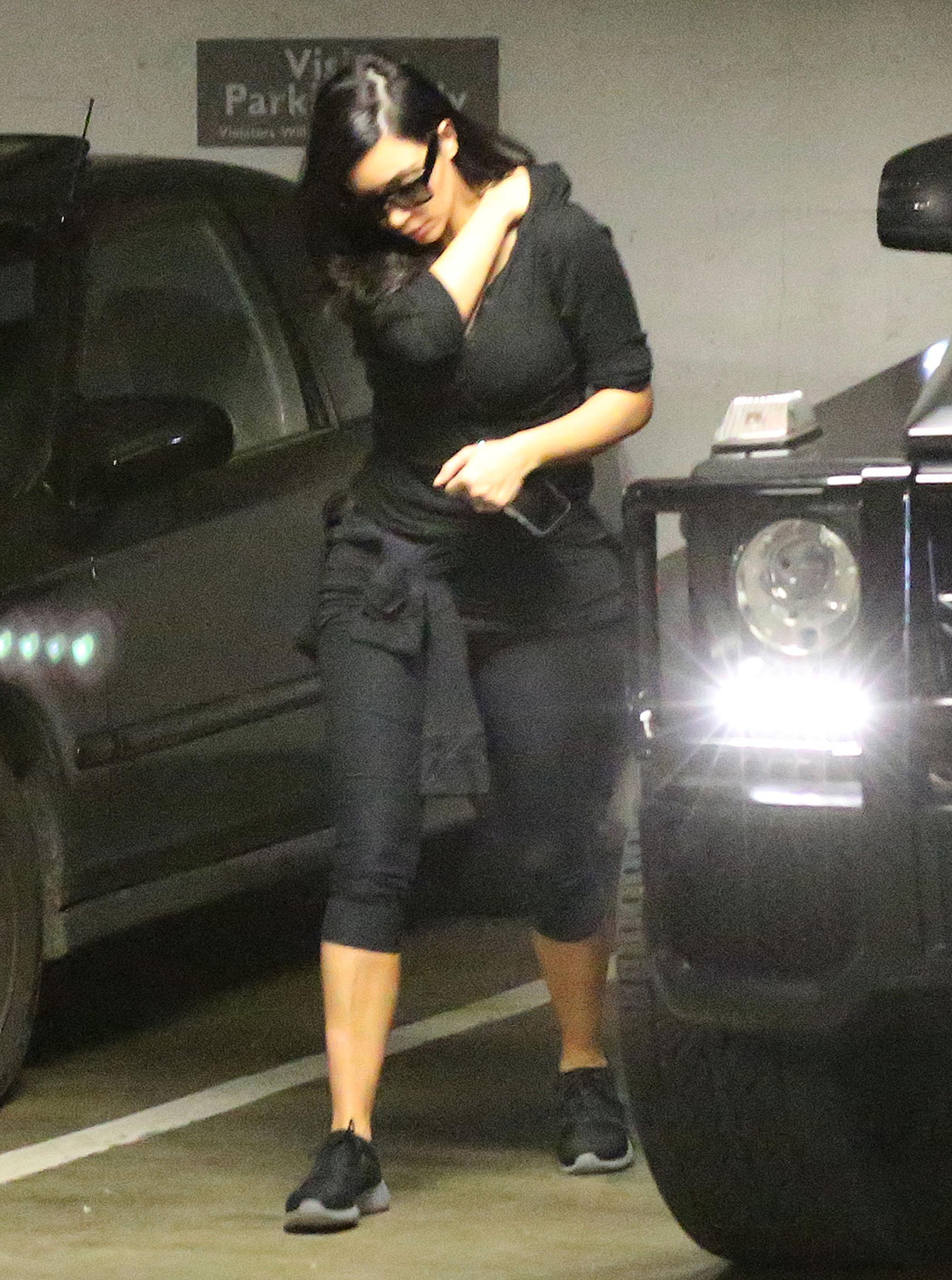 Kim Kardashian at a Medical Building in Beverly Hills