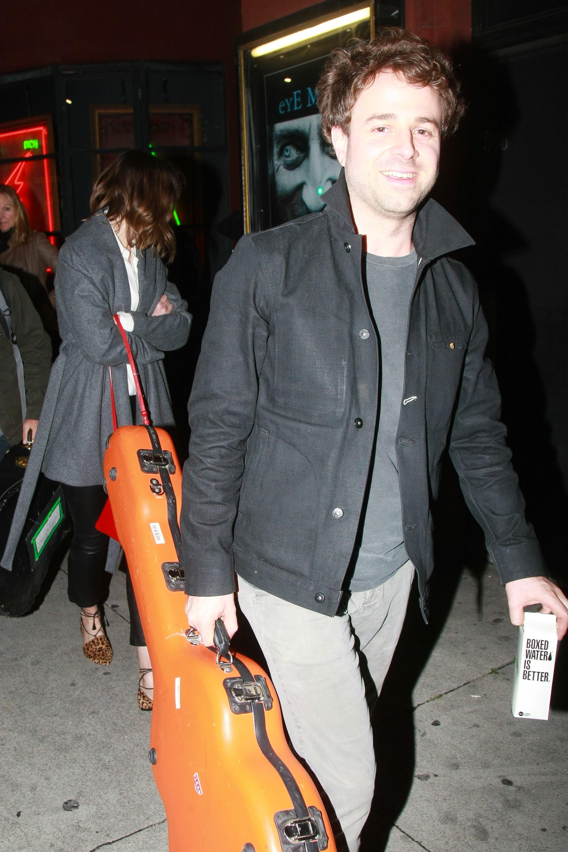 mandy moore boyfriend taylor goldsmith