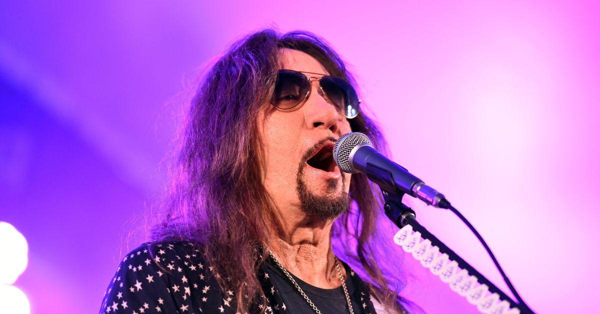who was ace frehley kiss guitarist dead photos