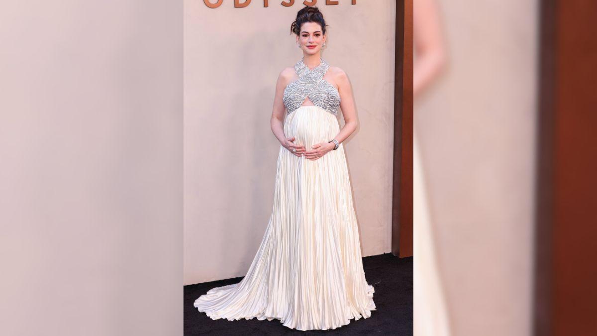 Image of Anne Hathaway showed her support for the marginalized communities in her 2018 speech.
