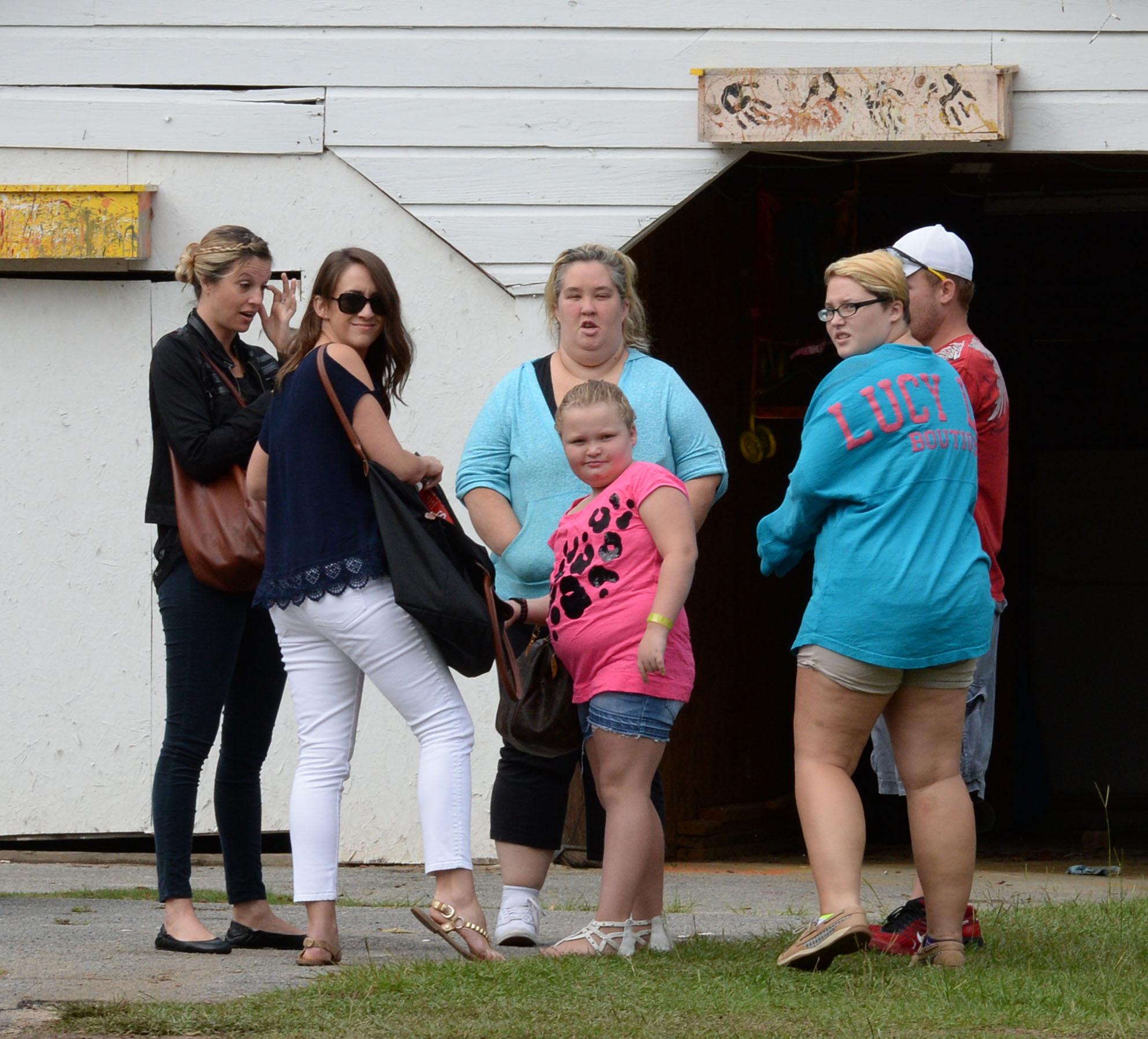 Honey Boo Boo shows off her new Louis Vuitton bag in McIntyre, GA