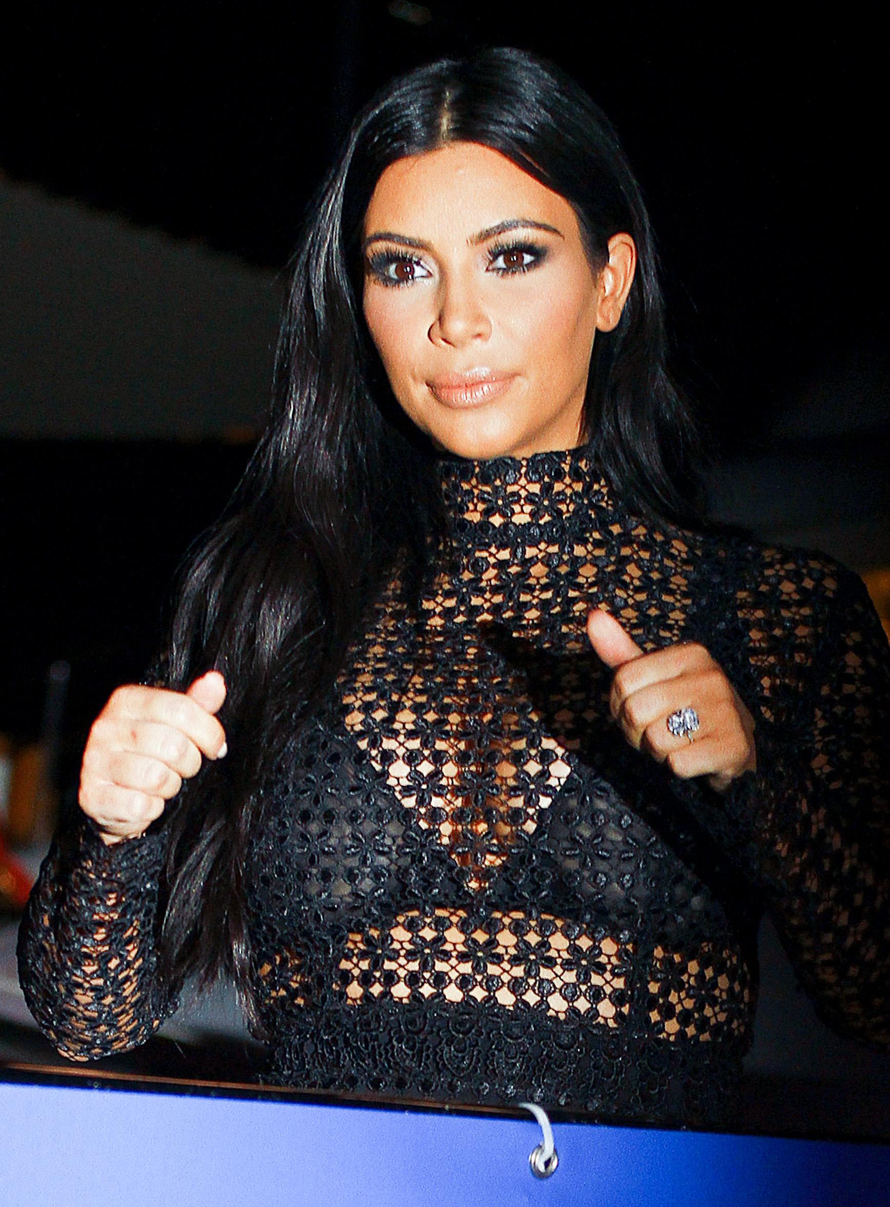 INF &#8211; Kim Kardashian At A Daily Mail Party