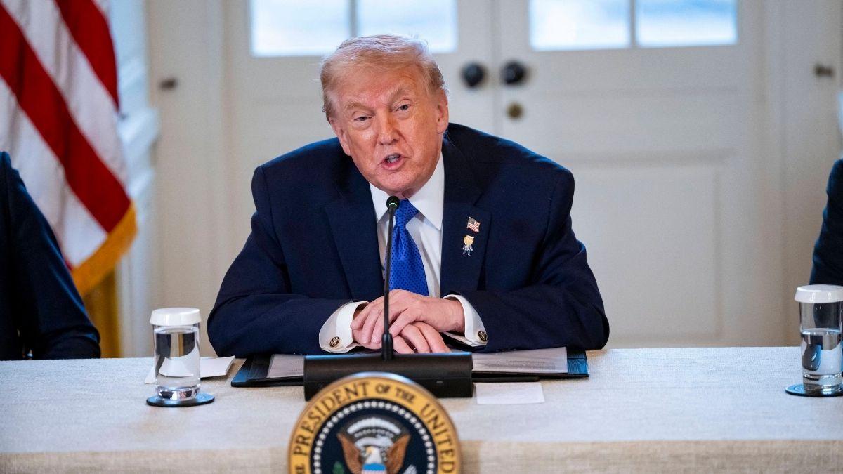 image of The POTUS admitted to using makeup to cover bruises.