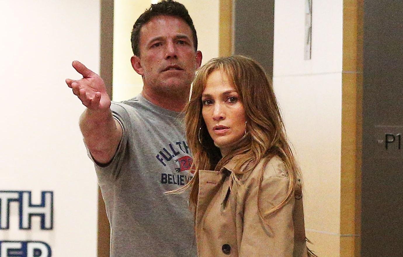 jennifer lopez ben affleck finalize divorce  years marriage