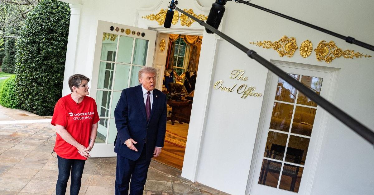 Donald Trump's Makeup-Slathered Hand Makes an Appearance While Picking Up 2 Bags of McDonald's
