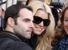 2009__12__full_jessica_simpson_nyc_011_wenn5402011 225&#215;165.jpg