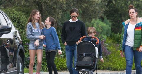 jennifer garner shows off fab figure during at home workout while trolling kids pp