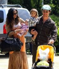 2010__04__FP_4790953_McConaughey_Alves_FP6_040310 192×225.jpg