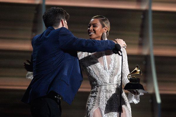 Beyonce wardrobe malfunction grammys