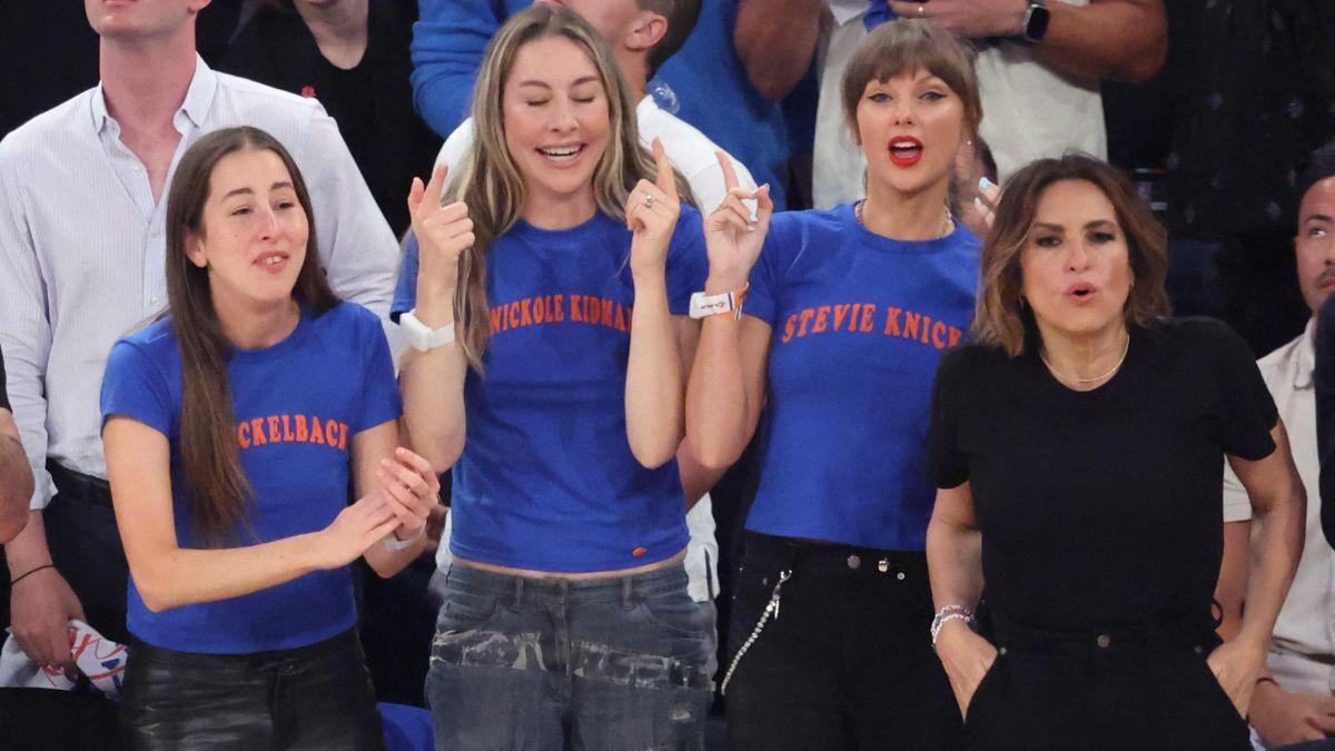 Image of Este Haim called Taylor Swift a 'genius.'