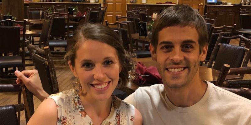 //Jill Duggar Christmas PP