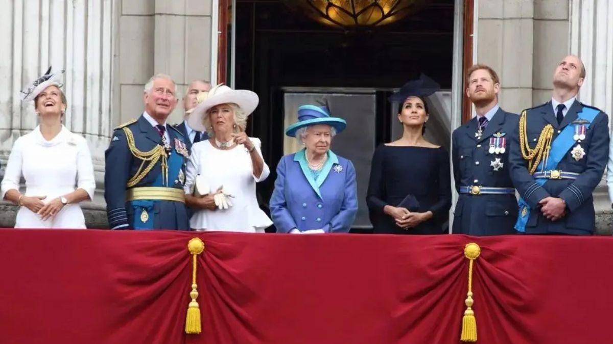 image of royal family 