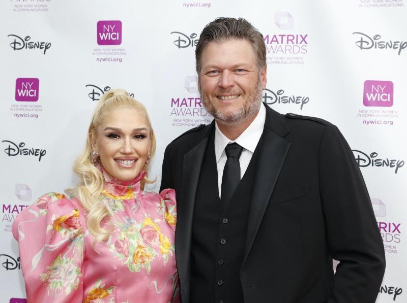 Flirty Fans! Gwen Stefani And Blake Shelton Can't Keep Their Hands Off Each  Other During PDA-Packed Football Game