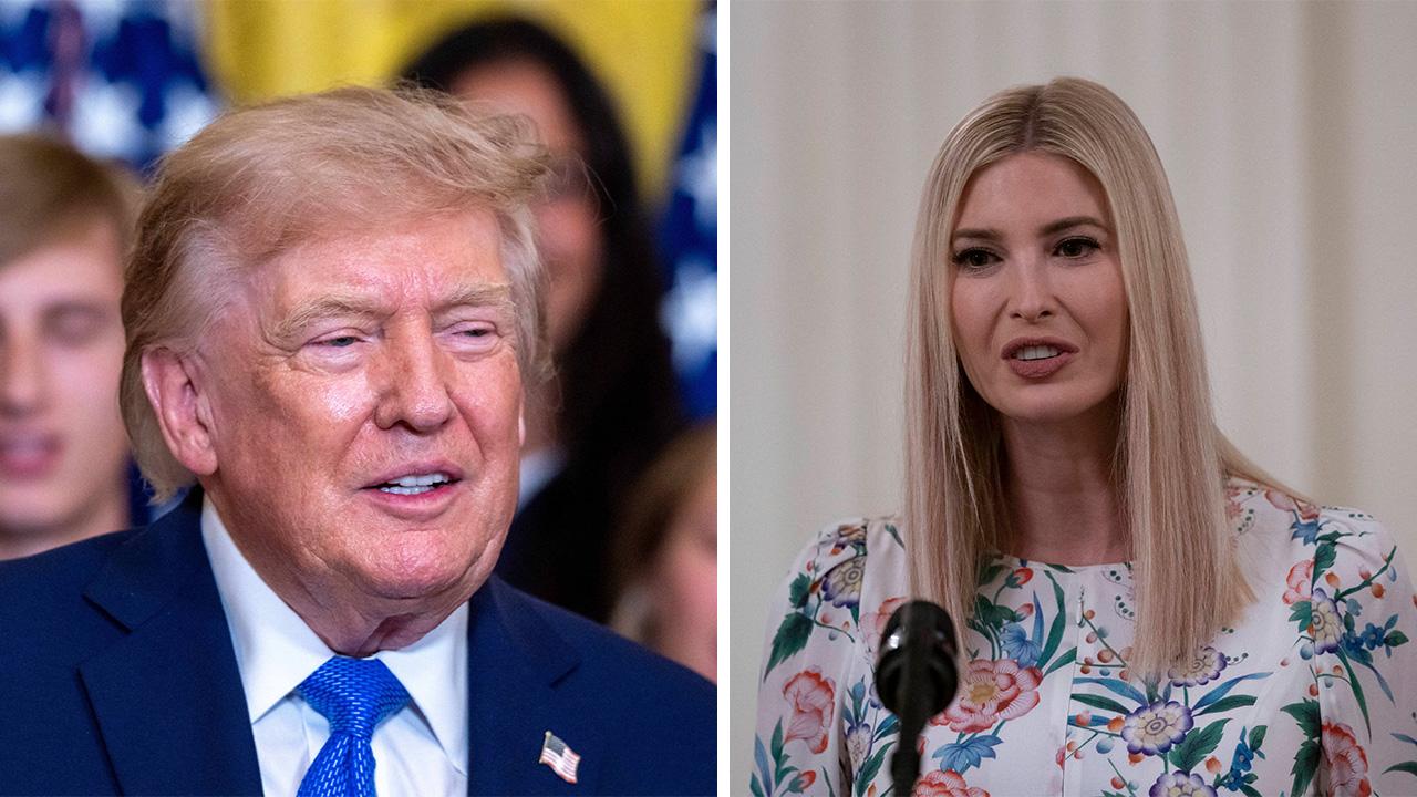 Photo of Donald Trump said if Ivanka Trump wasn't his daughter, he would probably 'be dating her.'