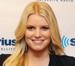 2011__08__Jessica Simpson Aug5newsbt 287×300.jpg