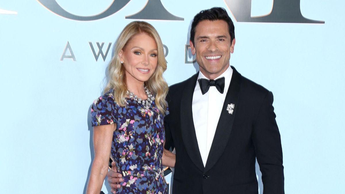 Image of Mark Consuelos and Kelly Ripa have been married for 30 years.
