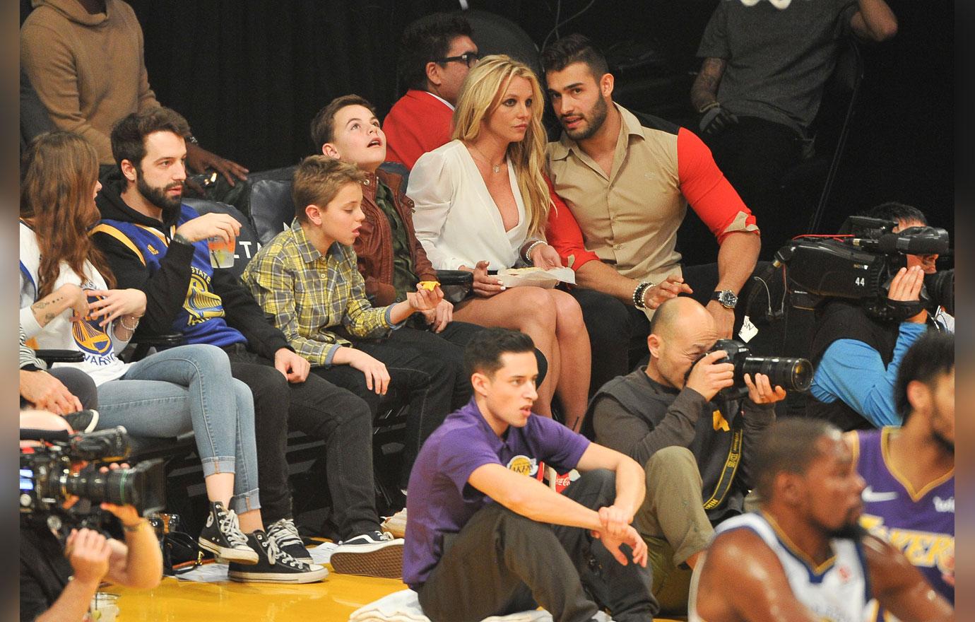 Celebrities At The Los Angeles Lakers Game