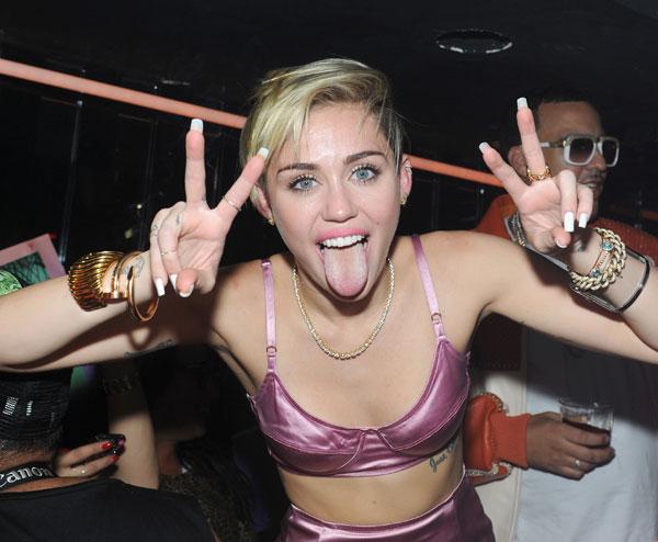 miley cyrus liam hemsworth partying