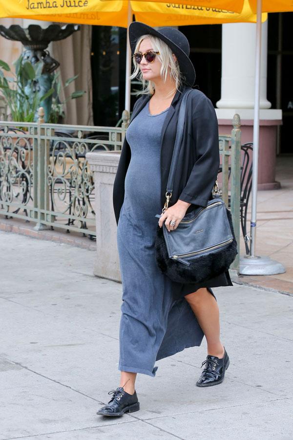 Pregnant ashlee simpson evan ross matching outfits akm 02