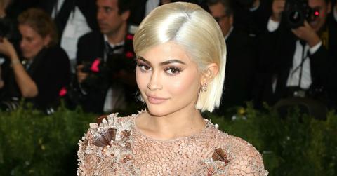 Kylie jenner snapchat daughter stormi first photos