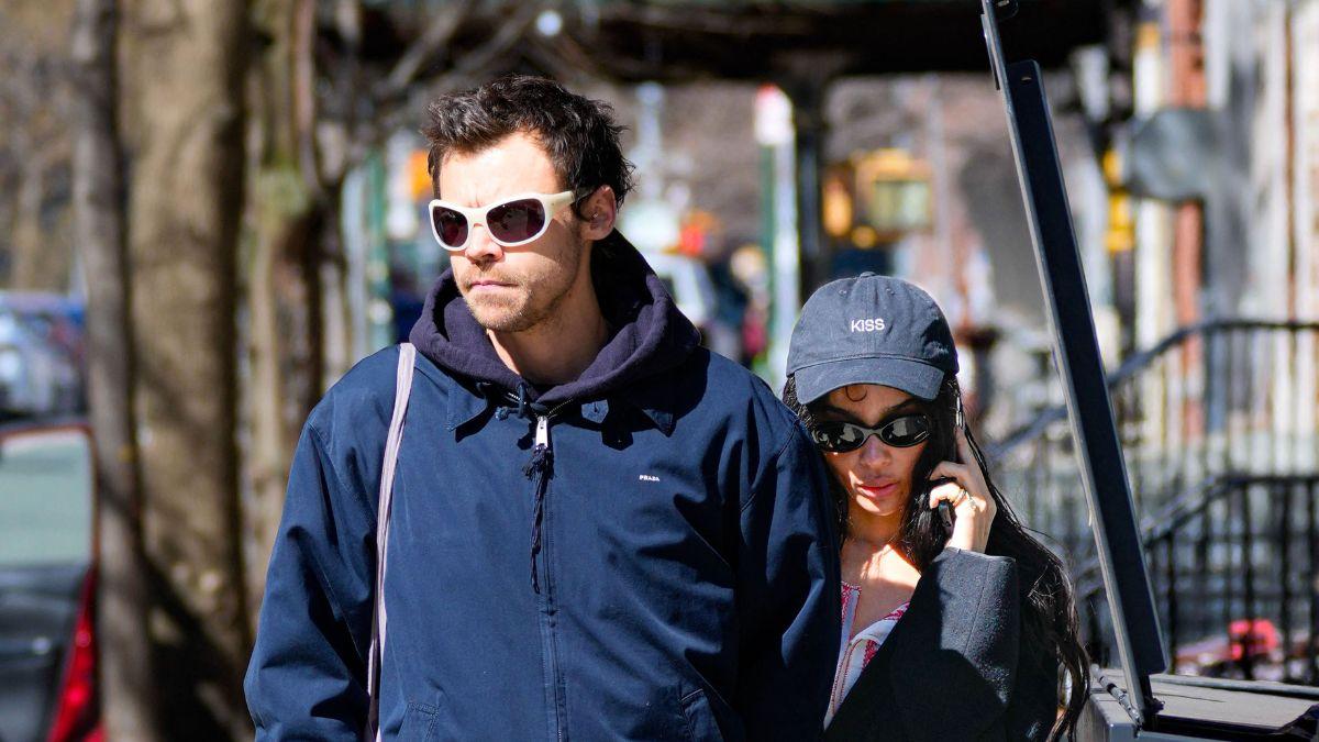 Image of Zoë Kravitz is reportedly planning a double wedding with Harry Styles.