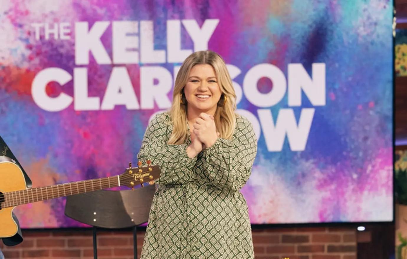 Kelly Clarkson was 'blindsided' by toxic claims at talk show