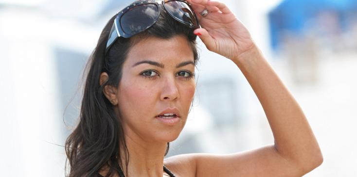 Kim &amp; Kourtney Kardashian &amp; Kristin Cavallari Posing On Beach