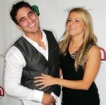 2010__08__okmagazine_roberto martinez ali fedotowsky1 150×148.jpg