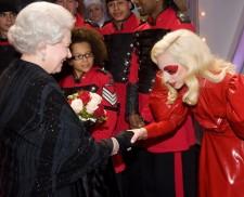 2009__12__full_royal_variety_3 225&#215;182.jpg