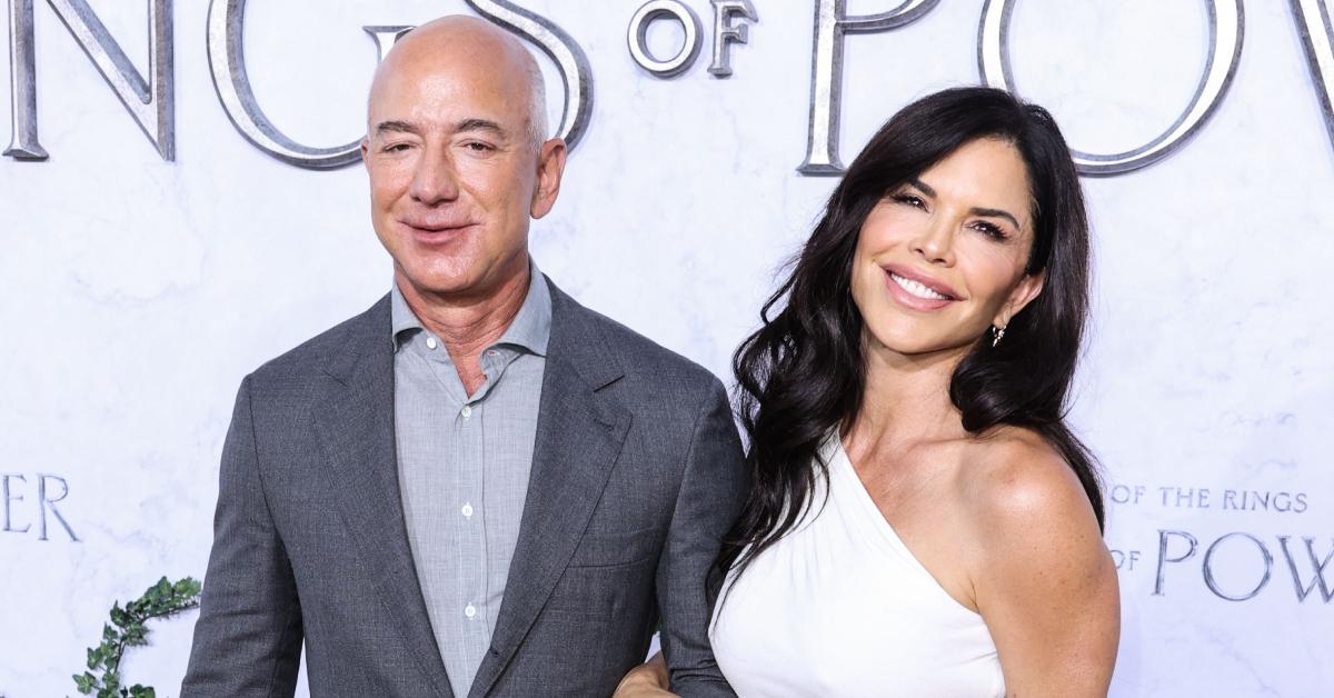 megyn kelly sydney sweeney invited jeff bezos wedding enormous chest