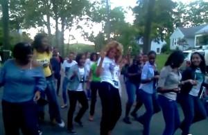 2010__09__Beyonce_Sept29newsneb 300×195.jpg