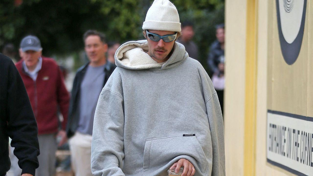 Image of Justin Bieber reportedly visited MacArthur Park to help people in need.