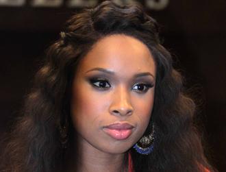 Jennifer hudson april25 1.jpg