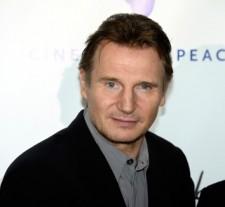 2010__03__liam_neeson_March171 225&#215;207.jpg