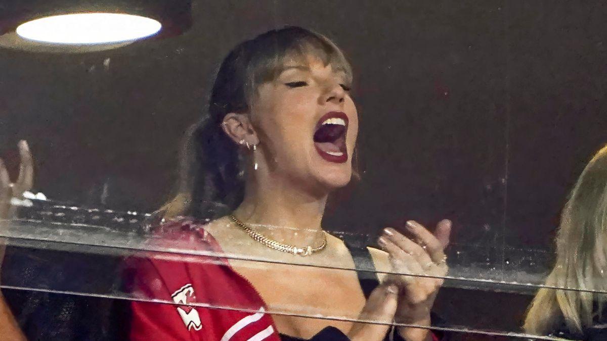 travis kelce sweetest comments about taylor swift revisited