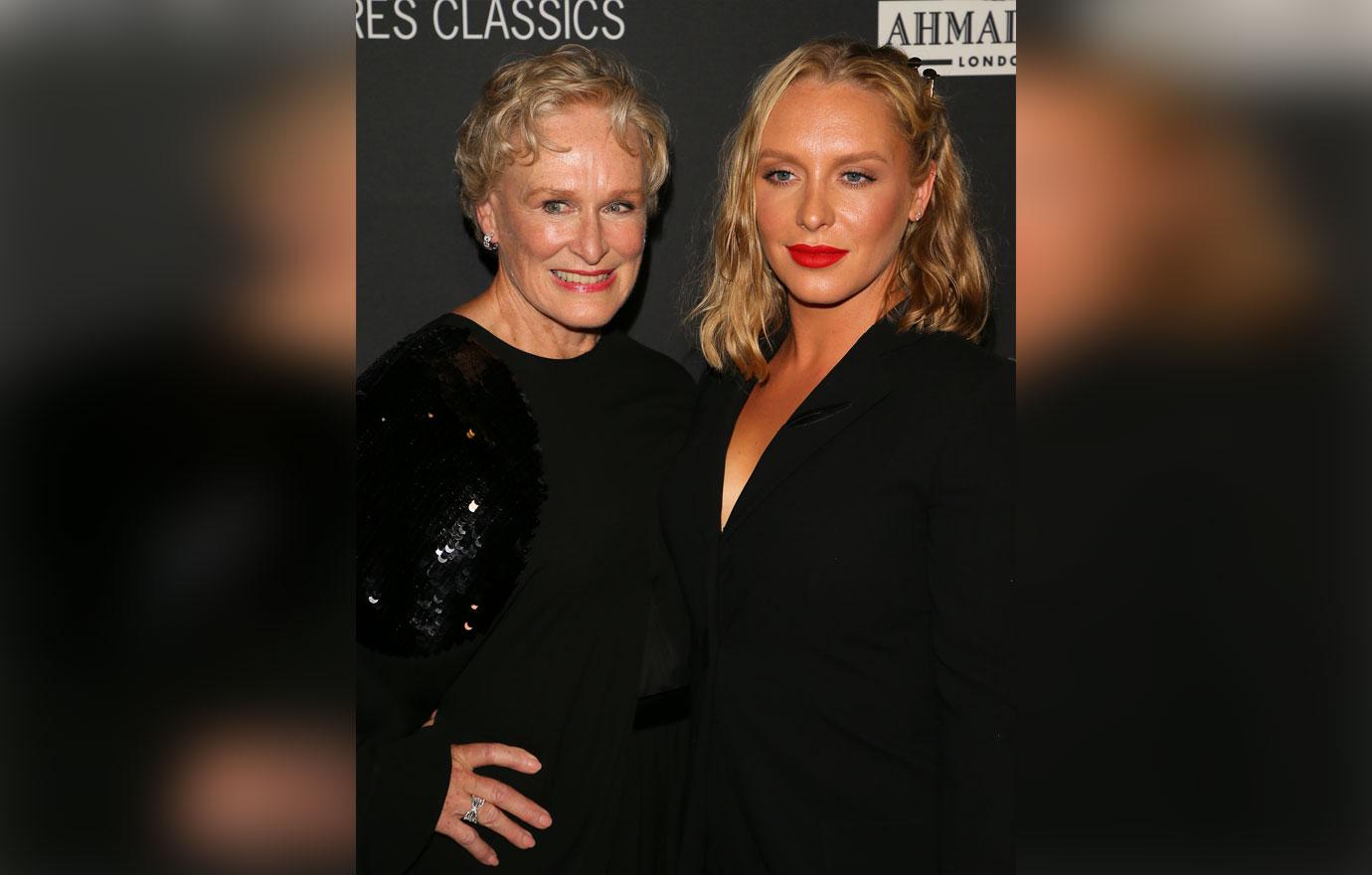 Glenn close plays dead red carpet premiere the wife movie 1